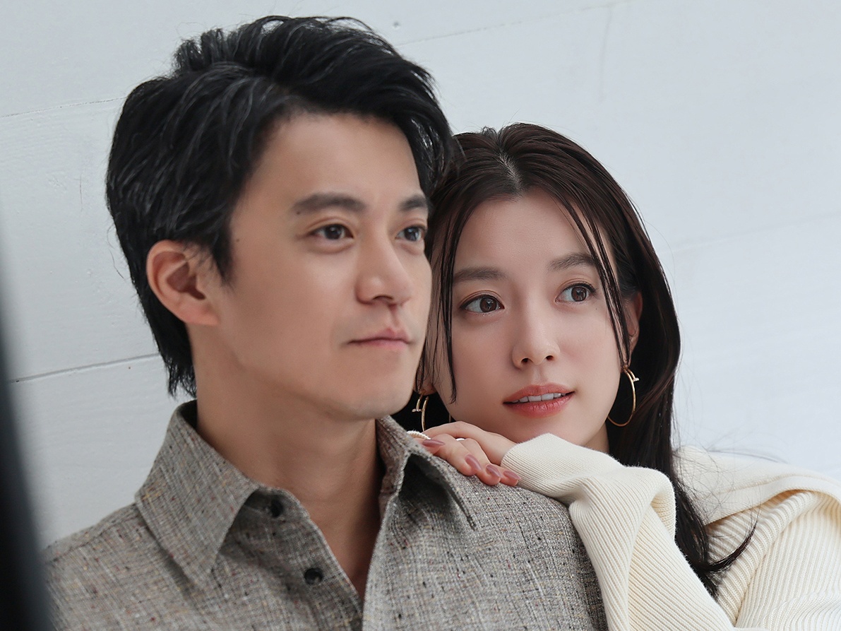 ハン・ヒョジュ&小栗旬のPR舞台裏写真公開!! 「作品世界そのままに」