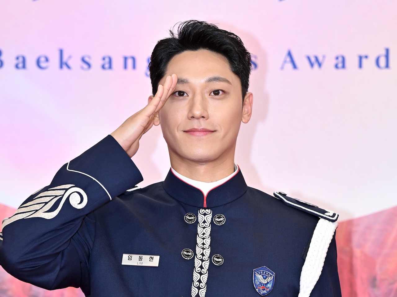 俳優イ・ドヒョン、除隊直後から良いニュース続々！映画監督たちが選ぶ「今年の新しい男優賞」受賞