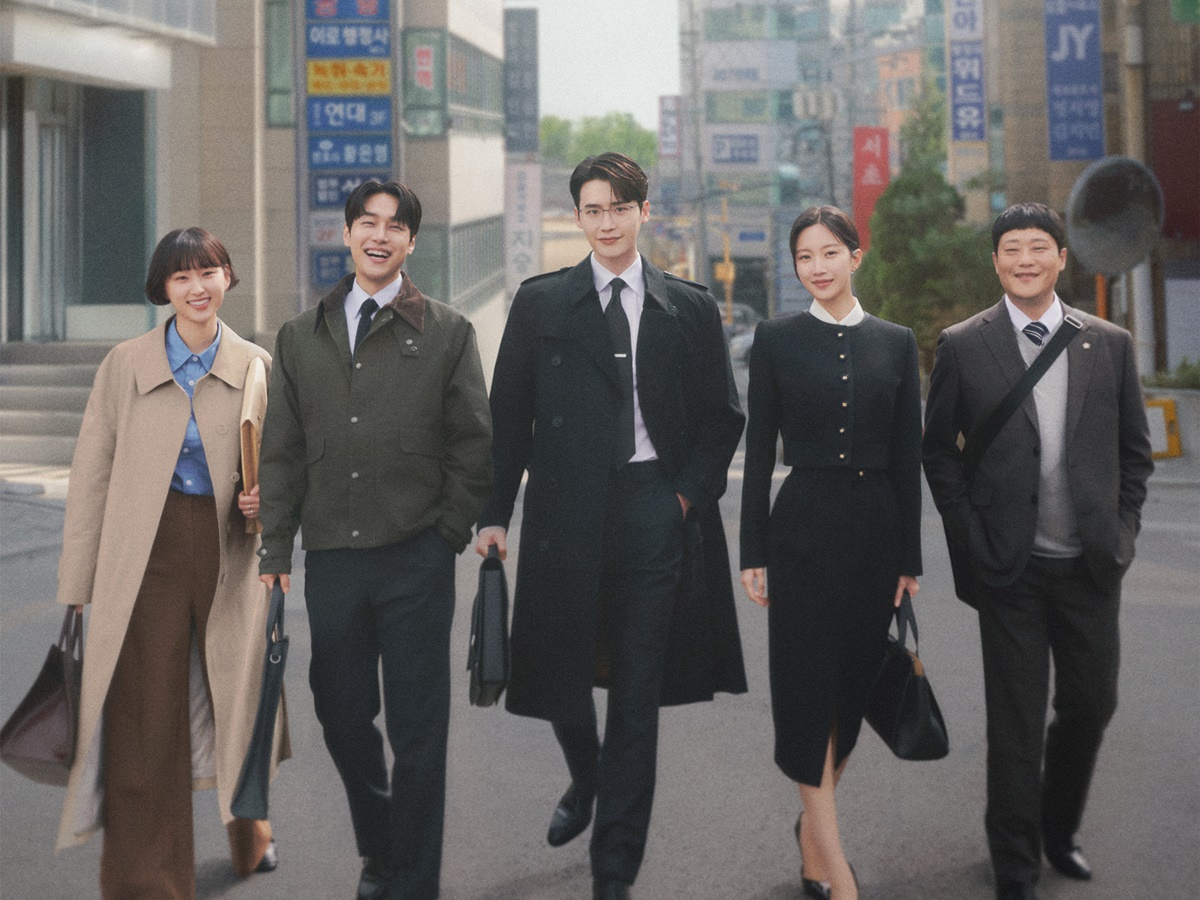 法律街のアベンジャーズ誕生、『瑞草洞』が描くイ・ジョンソクら5人のリアルな職場ライフに密着