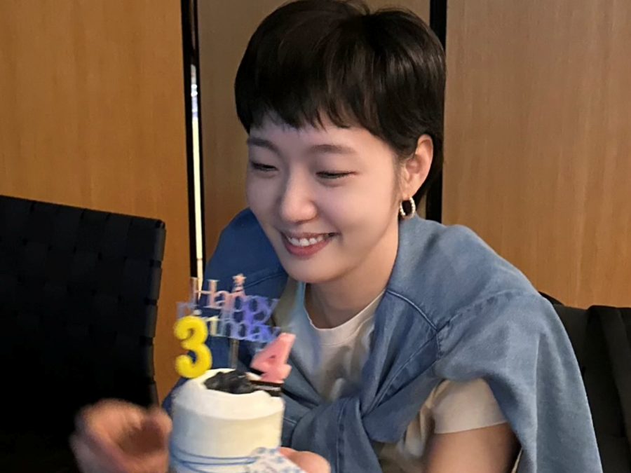 キム・ゴウン、34歳の誕生日もベリーショートでフレッシュ全開！女優としての飛躍にも注目【PHOTO】