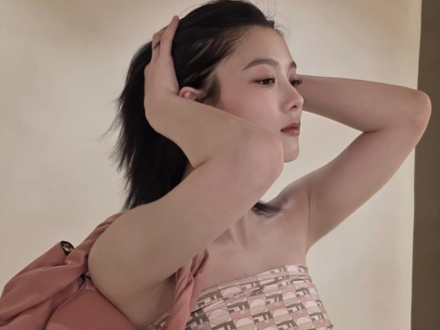 『トンイ』名子役キム・ユジョン、 スカーフトップで大人の色香…「少女だった彼女はどこへ？」【PHOTO】