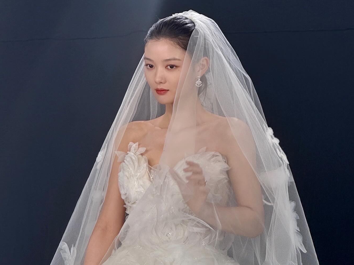 花嫁姿のプレビュー!?『トンイ』名子役キム・ユジョンの“女神ビジュ”にうっとり…【PHOTO】