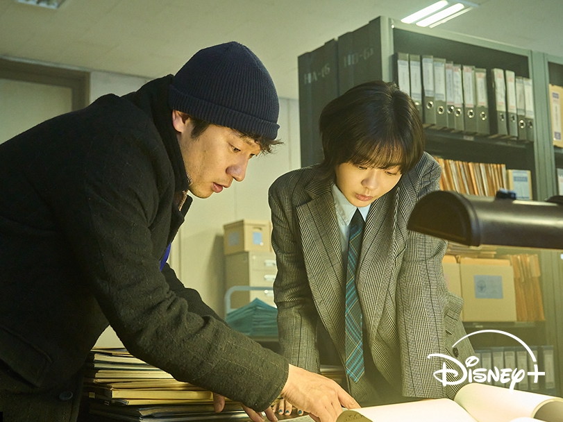 Disney+『ナインパズル』がいよいよ配信開始！“ネタバレ厳禁”の謎が幕開け「10年前も今も、なぜ？」