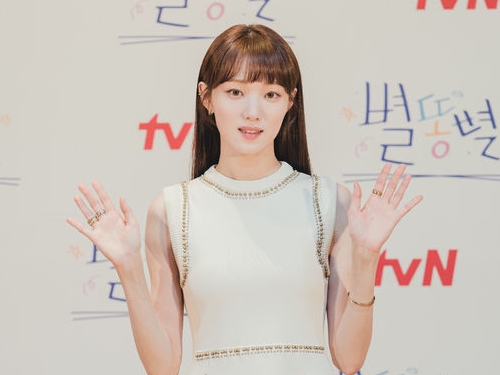 女優チェ・ジウも特別出演！韓国芸能界を“リアル＆愉快に”描く新ドラマ『流れ星』制作発表会の様子