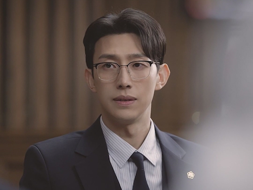 ネトフリ人気作『ウ・ヨンウ弁護士は天才肌』の主人公を支える「いい先輩」が素敵すぎる！