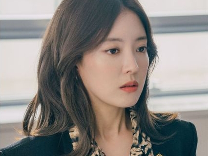『赤い袖先』イ・セヨン、今度は韓国ラブコメ史上“最も熱い”ヒロインに!? 新ドラマのスチール初公開！