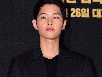 注目俳優ソン・ジュンギの新作で実現する12年ぶりの再会!!そのお相手とは…